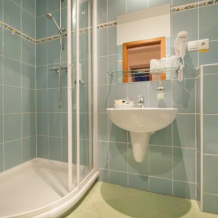 Fara Rancirov מלון