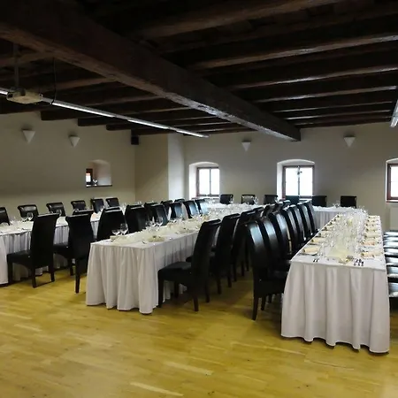 Fara Rancirov Otel Jihlava