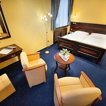 Fara Rancirov Otel