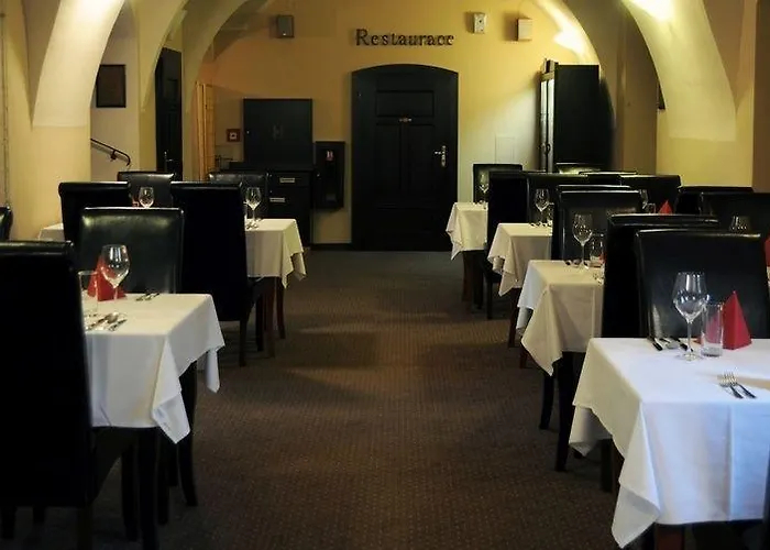 Fara Rancirov Hotell