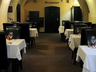 Fara Rancirov Hotell