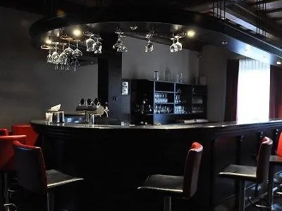 Fara Rancirov Hotell 3*